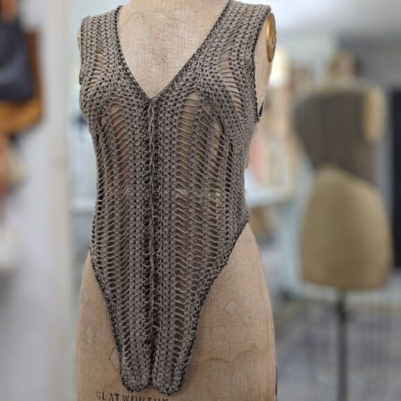 Black Dress Berlin Crochet Tank - Picture 3 of 6